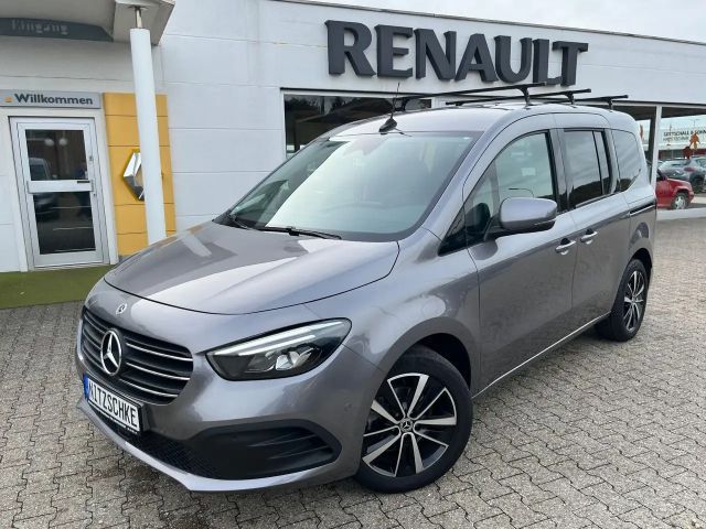 Mercedes-Benz T-Klasse EDITION 180d AUTOMATIK (8xRÄDER/NAVI)