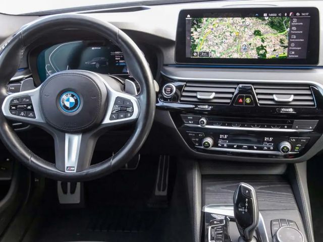 BMW 545 545e M-Sport Sedan xDrive