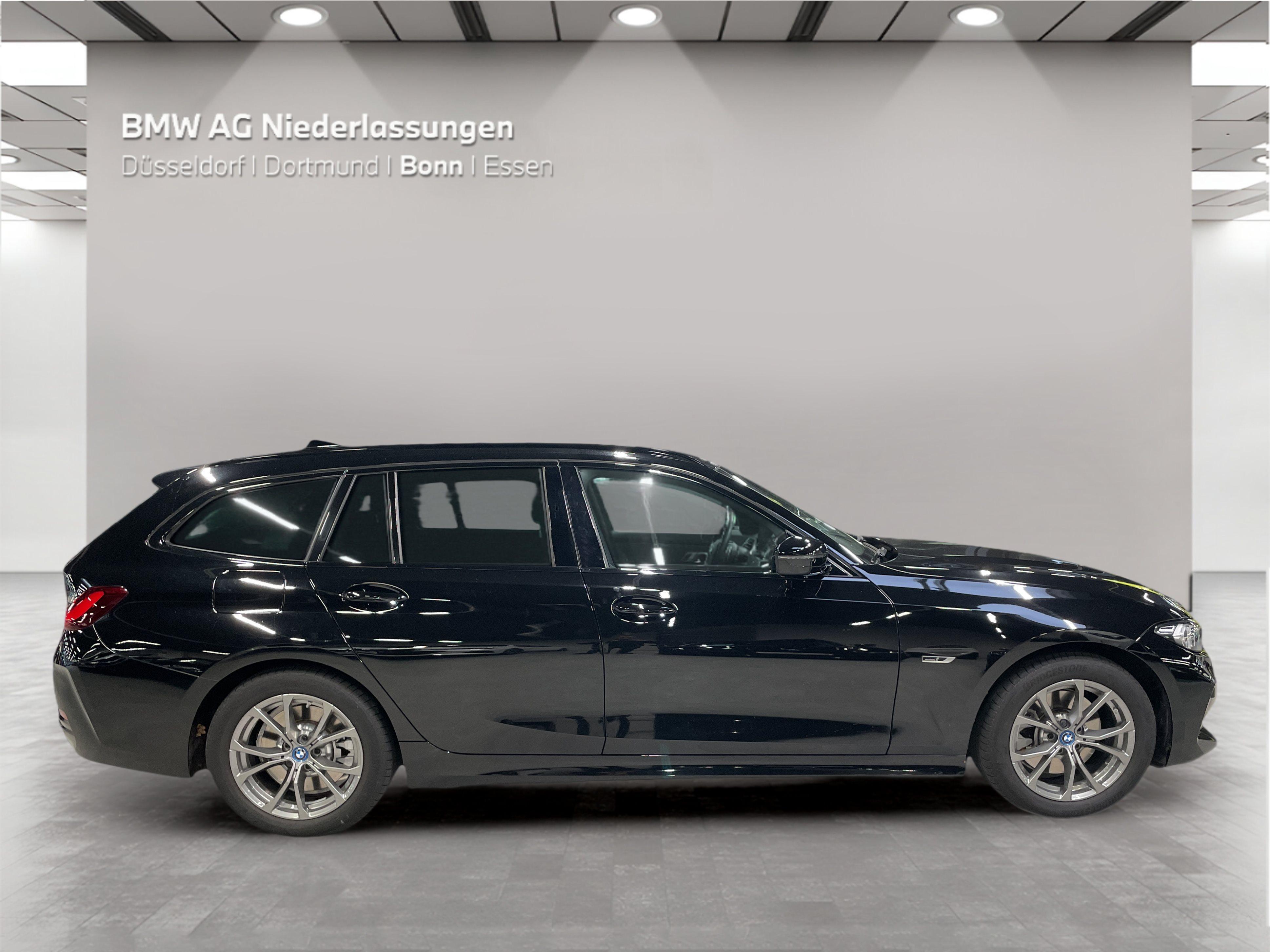 BMW 330 330e Touring