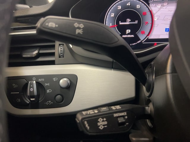 Audi A4 40 TFSI Avant Quattro S-Line S-Tronic