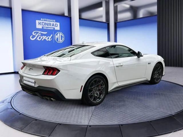 Ford Mustang Fastback GT 5.0 V8