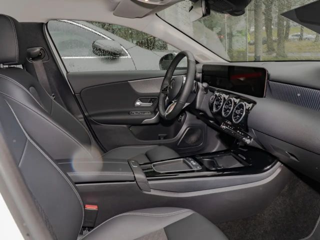 Mercedes-Benz A 200 Progressive