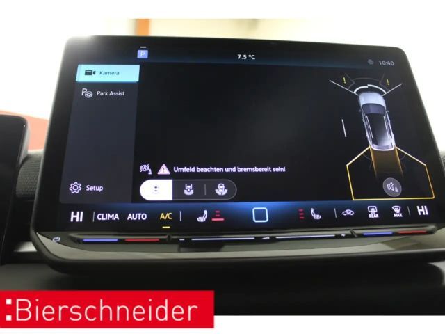 Volkswagen T-Roc 1.5 eTSI DSG R-Line Style