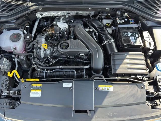 Volkswagen T-Roc 1.5 TSI DSG R-Line