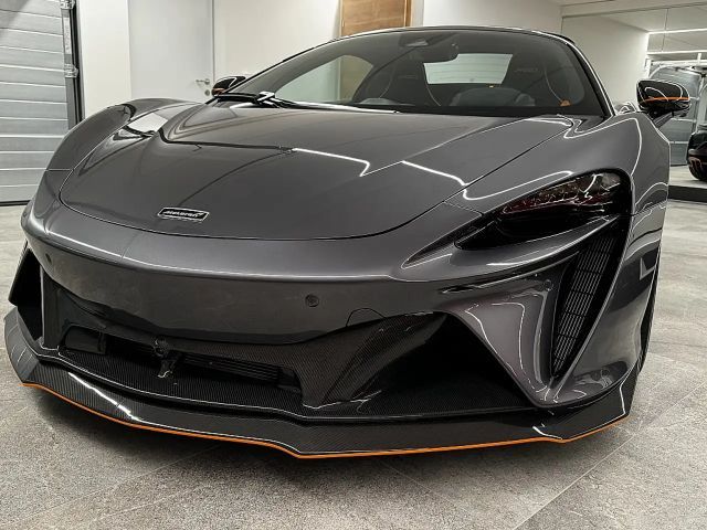 McLaren Artura Spider