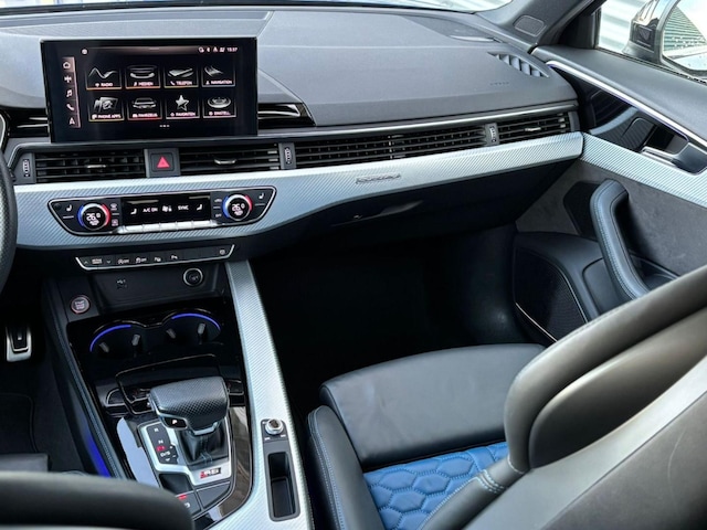 Audi RS4 Avant Quattro