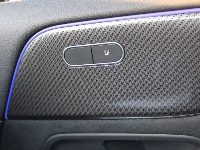 Mercedes-Benz GLA 250 4MATIC AMG Line