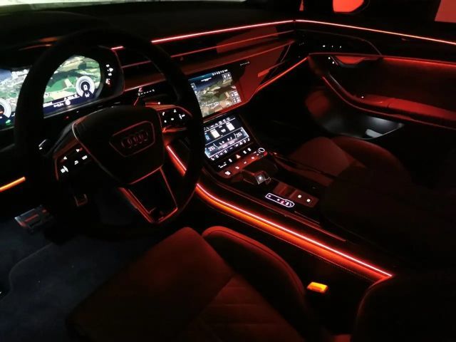 Audi A8 S-Line