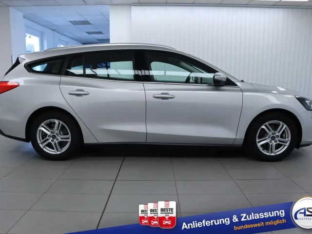 Ford Focus Cool & Connect Wagon