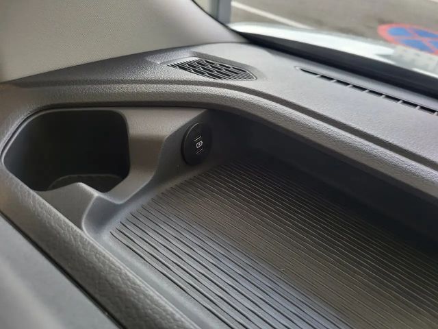 Volkswagen Transporter Lang T7