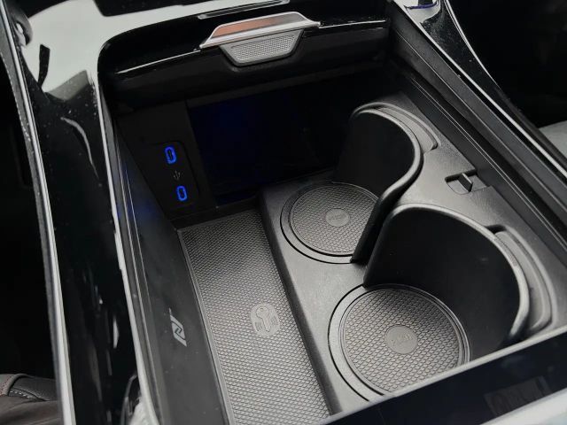 Mercedes-Benz EQE 350 AMG Line Sedan