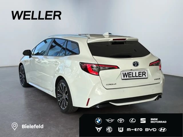 Toyota Corolla Hybride Team D