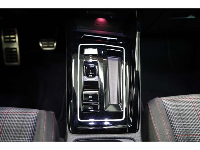 Volkswagen Golf 2.0 TSI