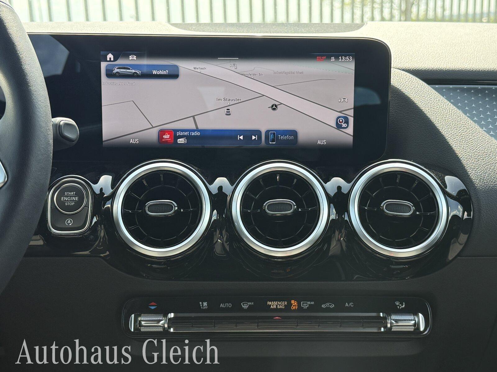 Mercedes-Benz B 200 Progressive Sedan