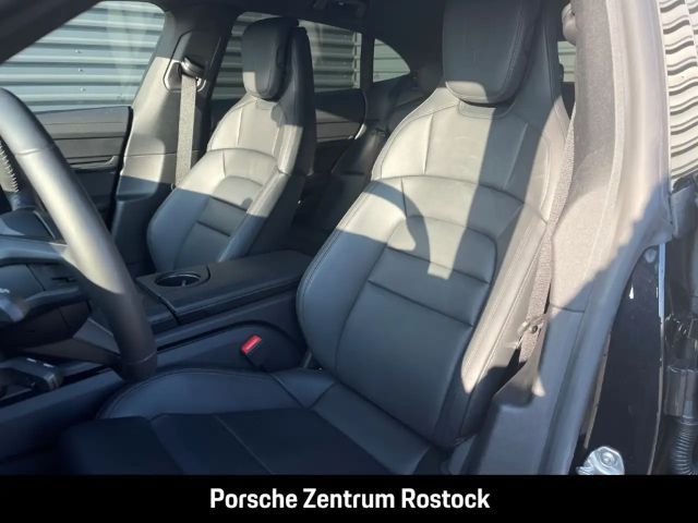 Porsche Taycan Black Edition Sport Turismo