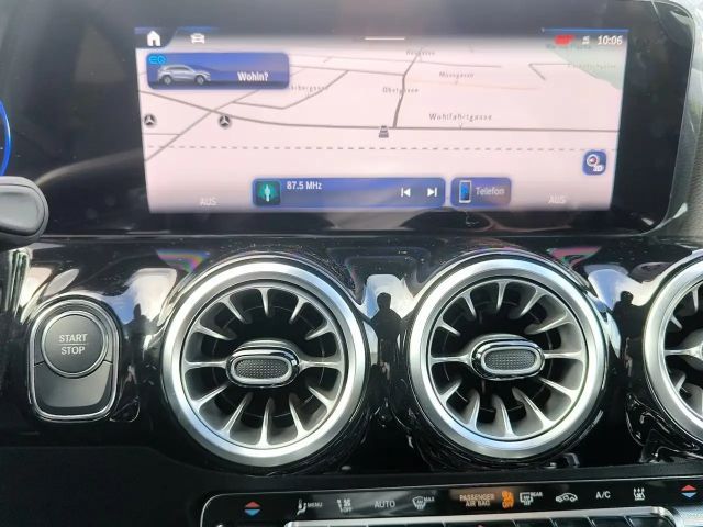 Mercedes-Benz EQA 300 4MATIC AMG Line