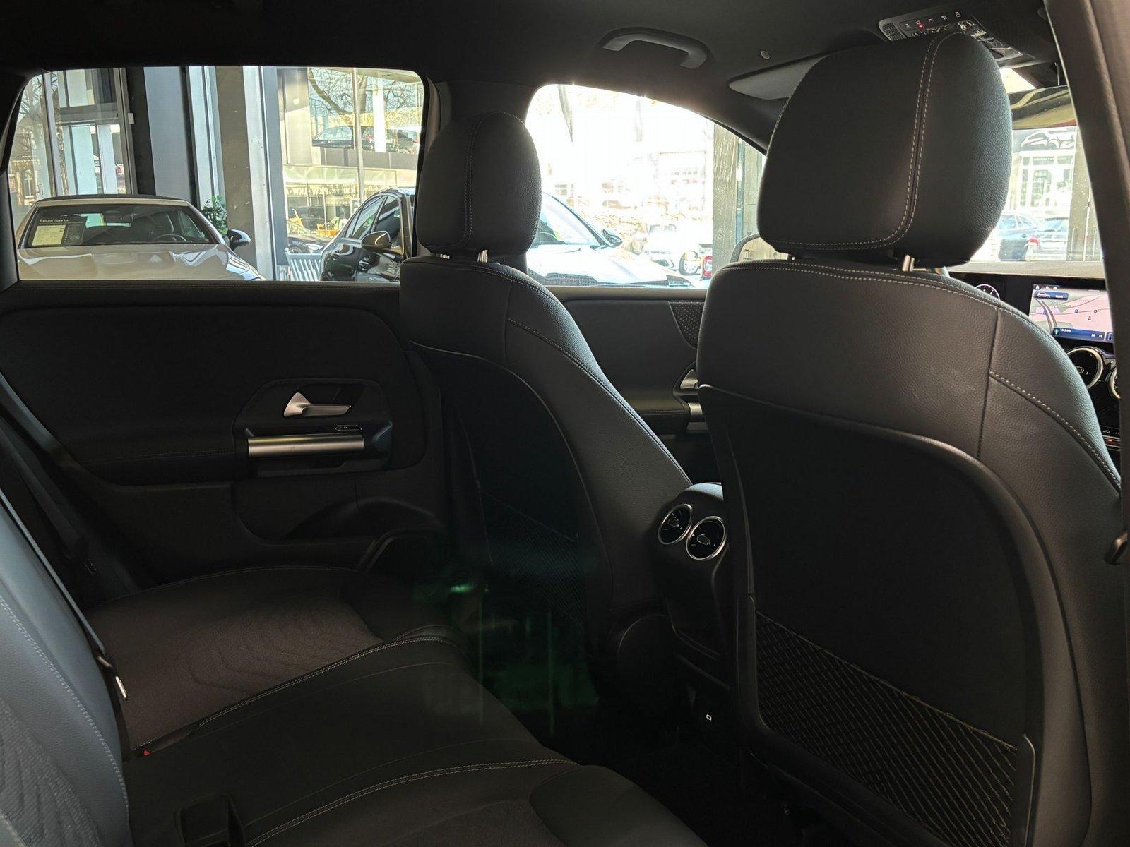 Mercedes-Benz B 200 Progressive Sedan