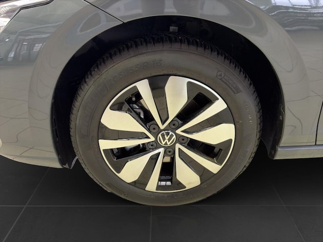 Volkswagen Golf 1.5 eTSI DSG