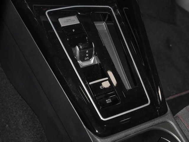 Volkswagen Golf DSG GTI Style