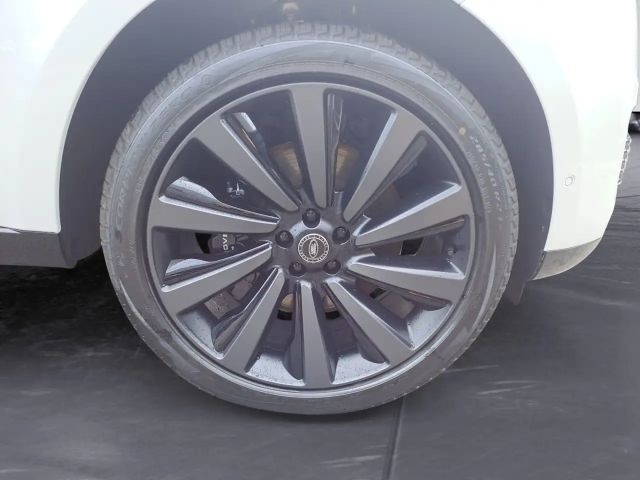 Land Rover Range Rover P615 LWB SV UVP: 307000,- Ice White