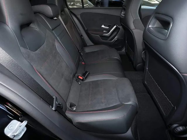 Mercedes-Benz A 200 AMG Line