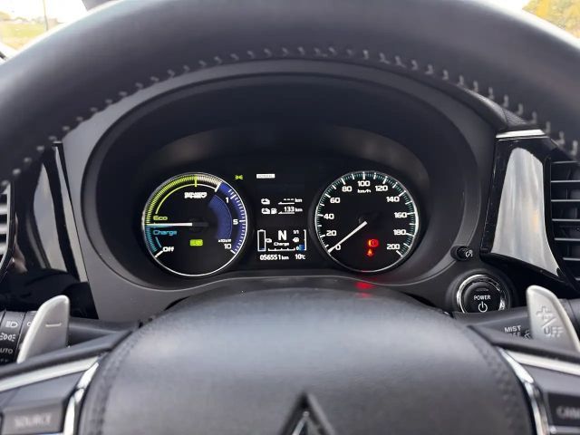 Mitsubishi Outlander 4WD PHEV