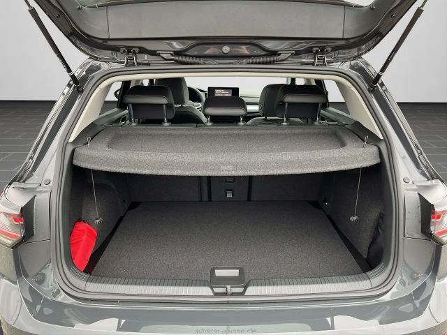 Volkswagen Golf 1.5 eTSI DSG IQ.Drive