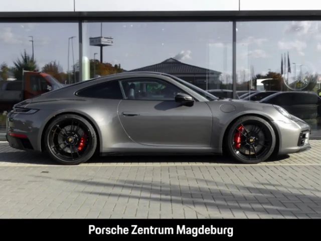 Porsche 992 4 Carrera Coupé GTS