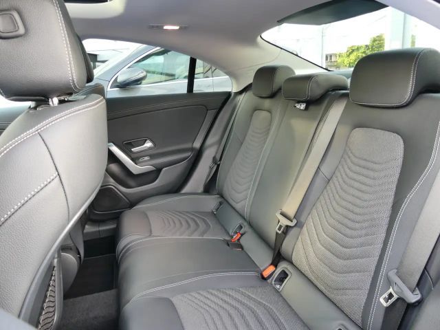 Mercedes-Benz CLA 180 Coupé Progressive