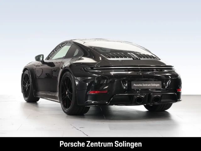 Porsche 992 Carrera Coupé GTS