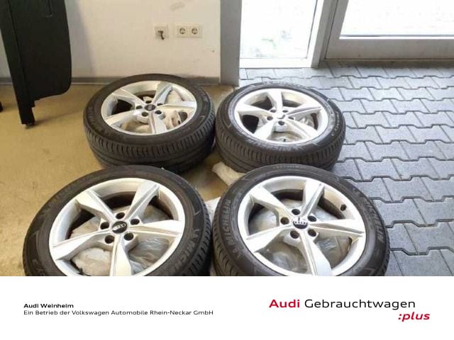 Audi A4 40 TFSI Avant S-Tronic