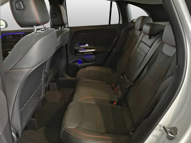 Mercedes-Benz GLA 180 AMG Line