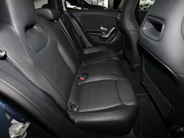 Mercedes-Benz A 200 4MATIC