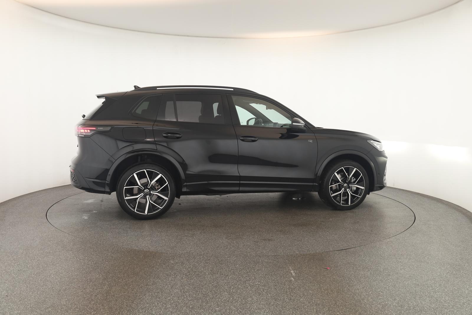 Volkswagen Tiguan 2.0 TSI DSG IQ.Drive R-Line