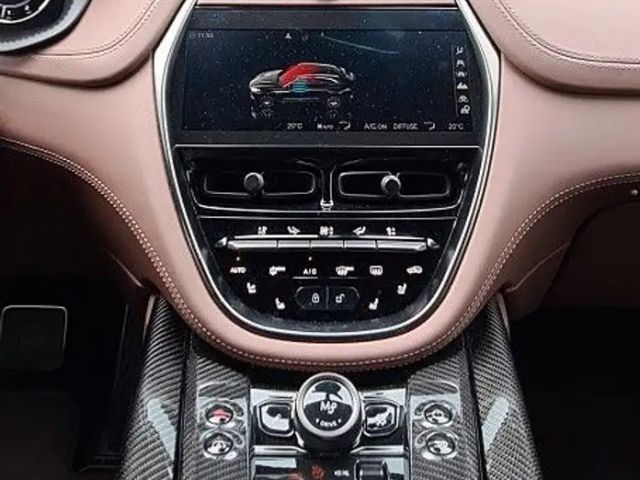 Aston Martin DBX 707/ Standheizung/ Tow Bar/UPE 306€!