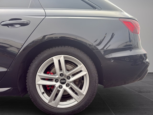 Audi A4 40 TFSI Avant S-Tronic