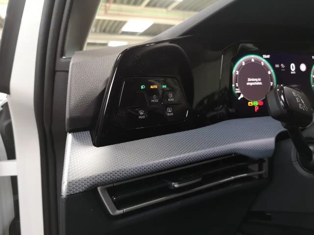 Volkswagen Golf DSG Life