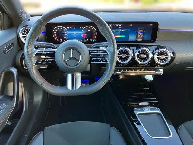 Mercedes-Benz A 200 AMG Line Guard