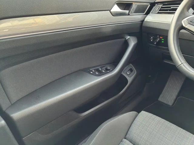 Volkswagen Passat 2.0 TSI Business DSG Variant