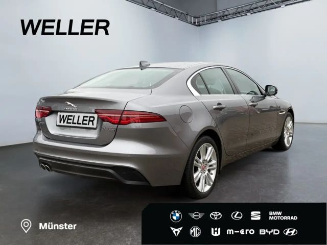 Jaguar XE AWD D200 SE