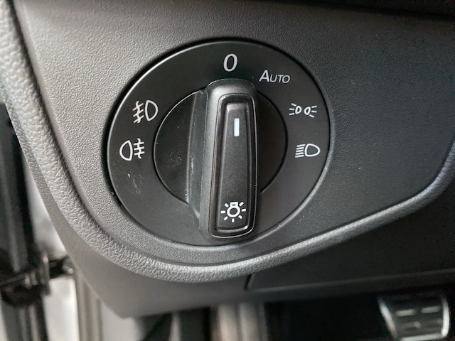 Volkswagen Polo 1.0 TSI DSG R-Line