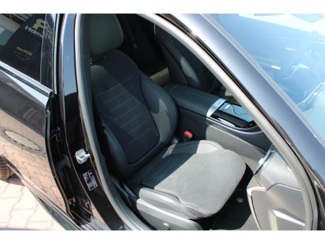 Mercedes-Benz C 200 AMG Line Sedan