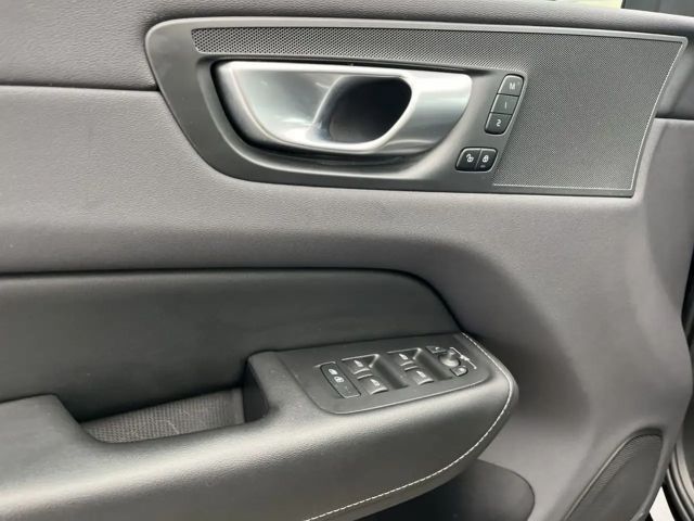 Volvo XC60 Dark Plus