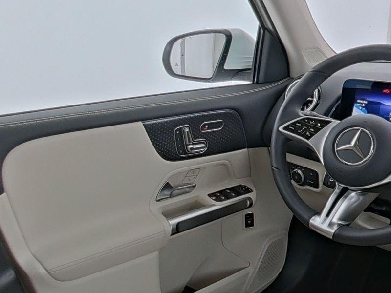 Mercedes-Benz EQB 300 4MATIC Progressive