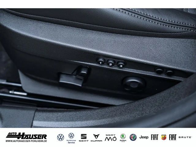 Alfa Romeo Giulia AT8 Q4 Turbo