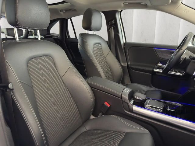 Mercedes-Benz GLA 200 4MATIC GLA 200 d