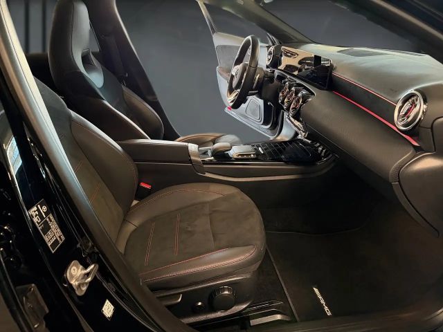 Mercedes-Benz A 250 A 250 e AMG Line