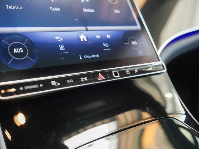 Mercedes-Benz EQE 350 AMG Line Sedan