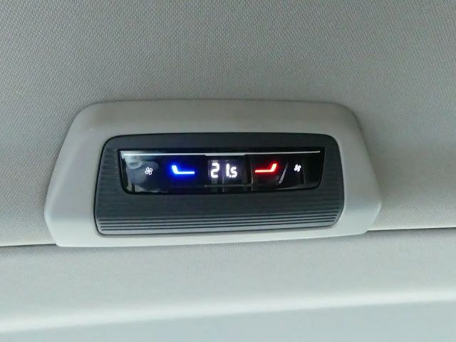 Volkswagen Multivan Life T7