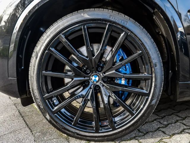 BMW X5 M50i